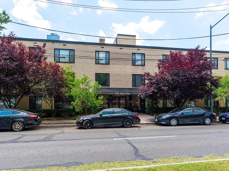 5112 Macarthur Blvd NW — Photo 21