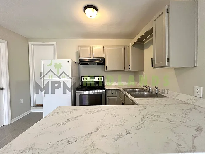 290 Browning Ct #B — Photo 15