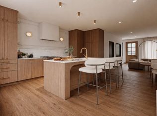 2277 E 19th Ave #2, Vancouver, BC V5N 2J8