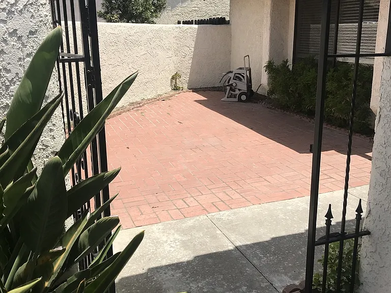 346 Oliver Rd — Photo 15