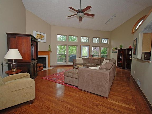 2nd image of 1478 Westwood Dr