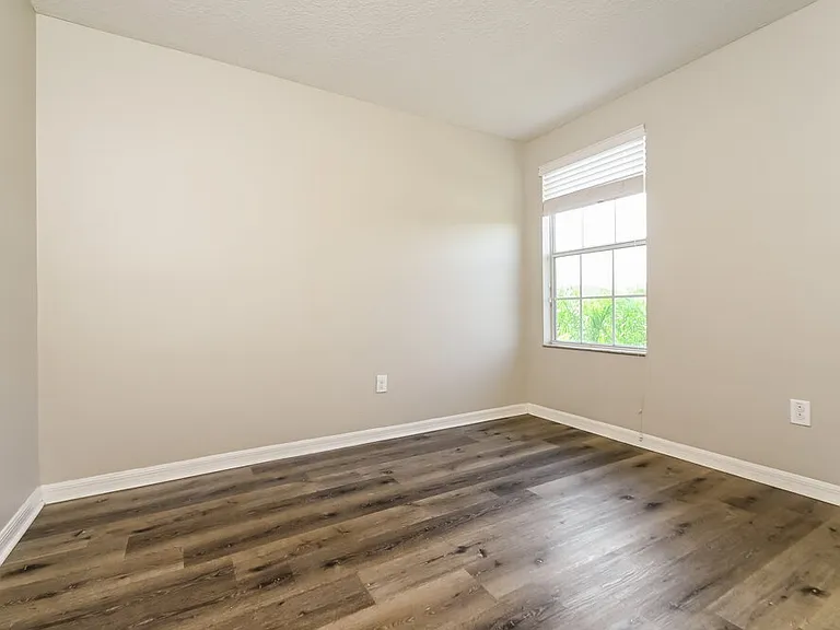 6402 Trent Creek Dr — Photo 12