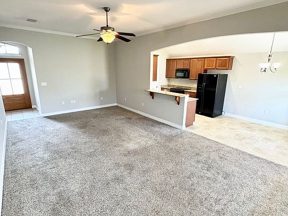 2nd image of 3704 Sabine Pass Dr