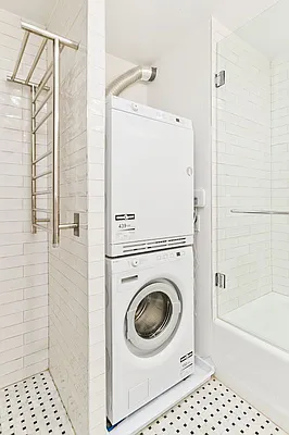 Rented by Veracity NYC LLC | media 4