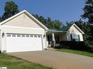 109 Whipple Ln, Taylors, SC 29687