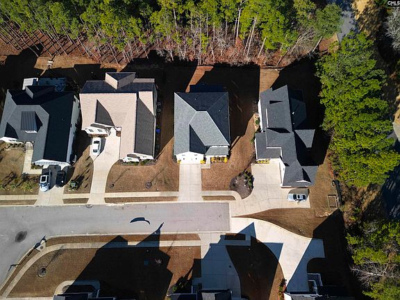 3rd image of 204 Sapphire Gem Ln