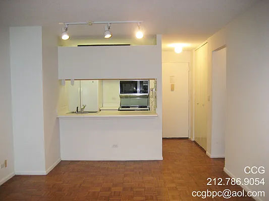 Rented by CCG Real Estate Brokerage | media 15