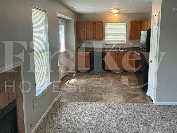 3rd image of 2416 Borgman Dr
