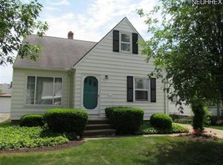 1011 Parkleigh Dr, Parma, OH