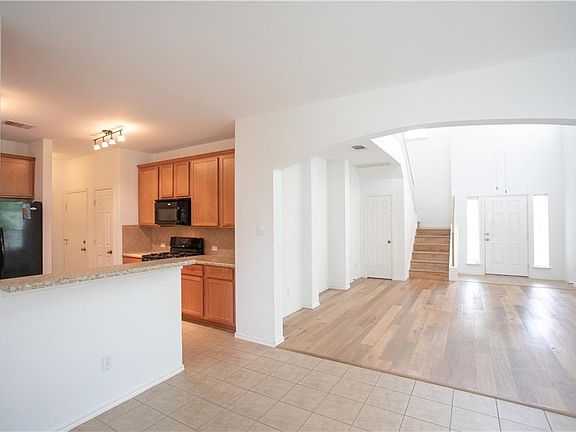 5th image of 10405 Wylie Dr