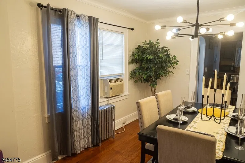 3 bed, 1.5 bath, $2,950 — Photo 4