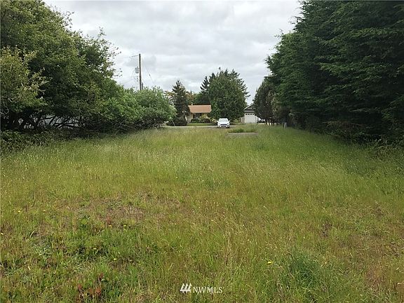 2nd image of 118 Cakesosta Avenue SE