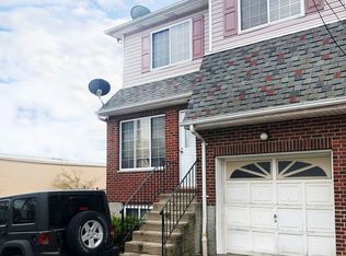 14 Thistle Ct, Staten Island, NY 10304
