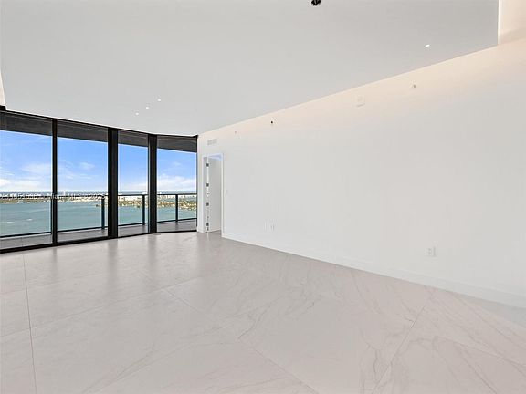2nd image of 700 NE 24th St #5105