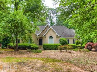 477 Island Cove Dr, Newnan, GA 30263