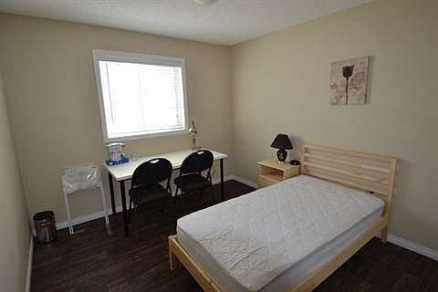 3rd image of 11447 95th St NW