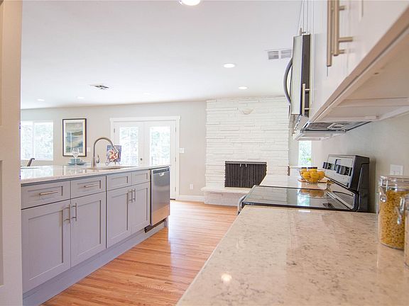 5th image of 4905 W Princeton Ave