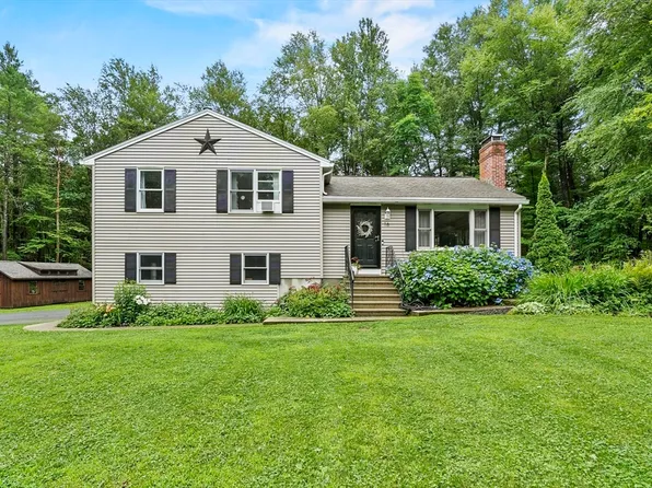 16 Carrier Ln, Sutton, MA 01590