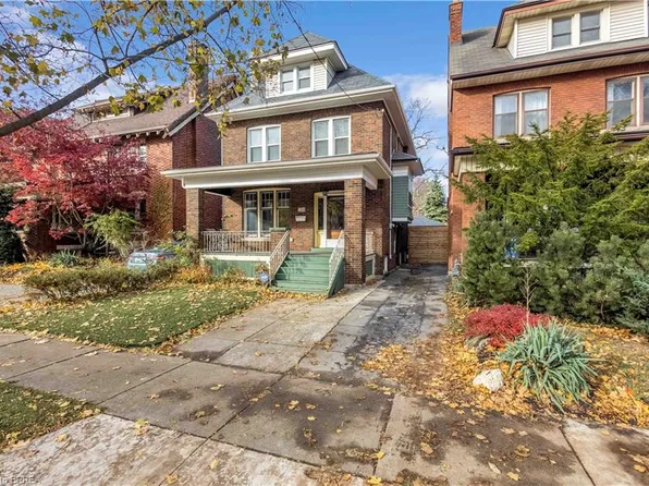 134 Sherman Ave S, Hamilton, ON L8M 2P9