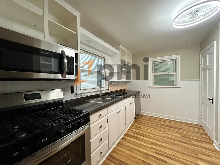 1110 Lafayette St — Photo 5