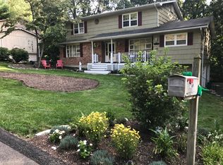 11 Ross Ave, Chestnut Ridge, NY 10977