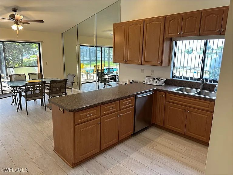 3402 SE 11th Ave — Photo 17