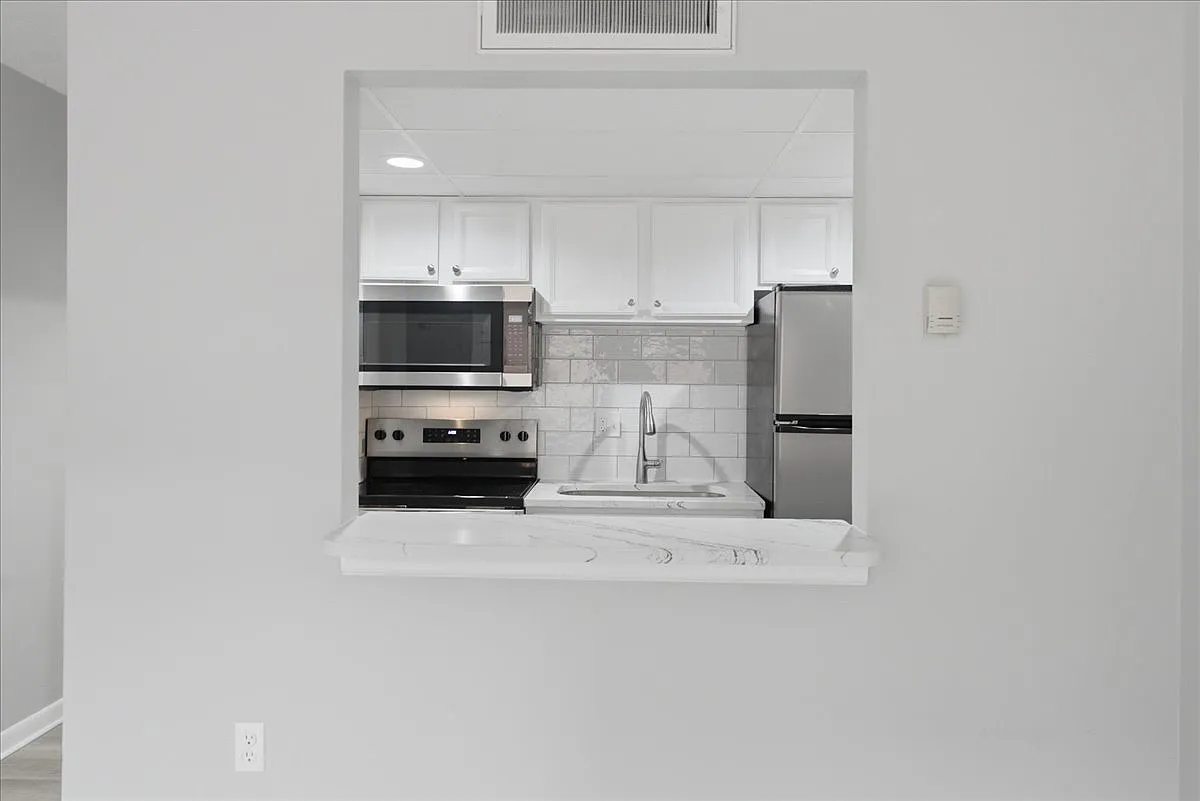 1 bed, $1,350 — Photo 3