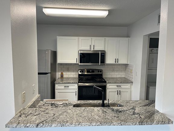 4th image of 2103 Fluorshire Dr