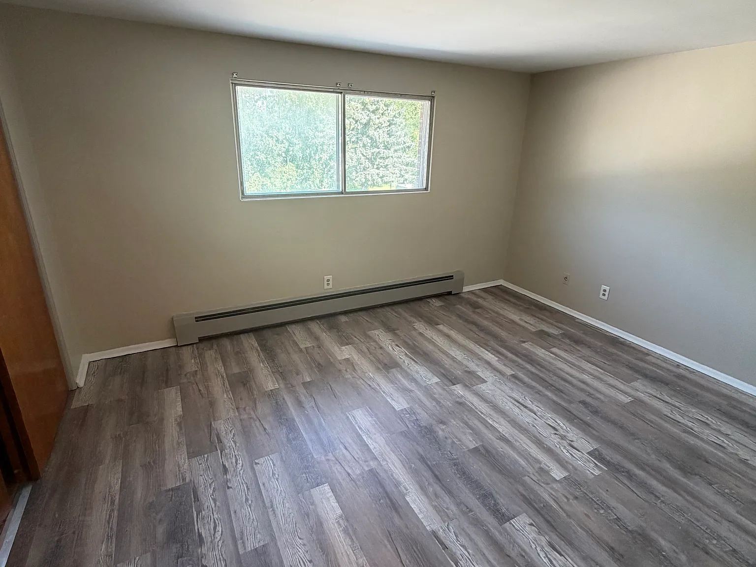 1 bed, 500 sqft, $1,000 — Photo 2
