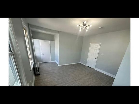 3rd image of 189 N 11th St #1L