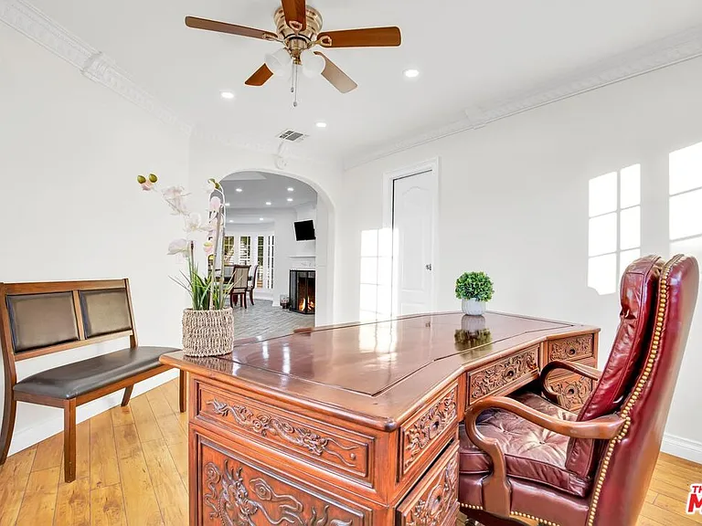 915 Edie Dr — Photo 25