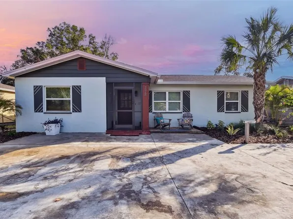 272 40th Ave NE, Saint Petersburg, FL 33703