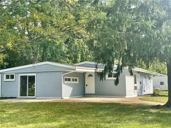 901 Warrington Rd, Akron, OH 44320