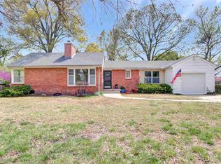 17 E Hawthorne Rd, Wichita, KS 67206