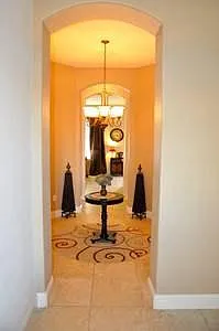 4 bed, 1991 sqft, $2,500 — Photo 2