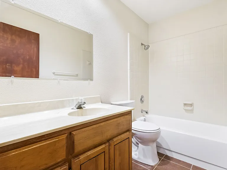 1514 Vista Hill St — Photo 20