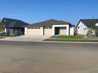 490 S Hamlin Ln, Star, ID 83669