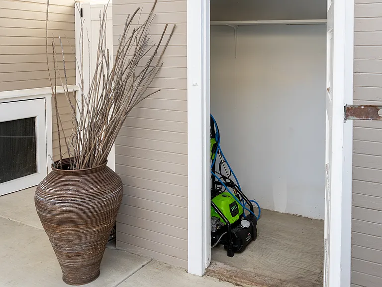 Storage shed
