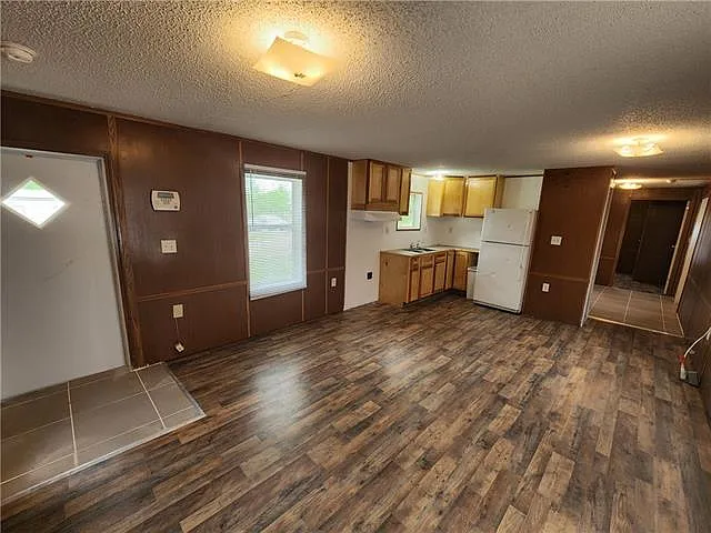 176 Penny Dee Dr — Photo 3