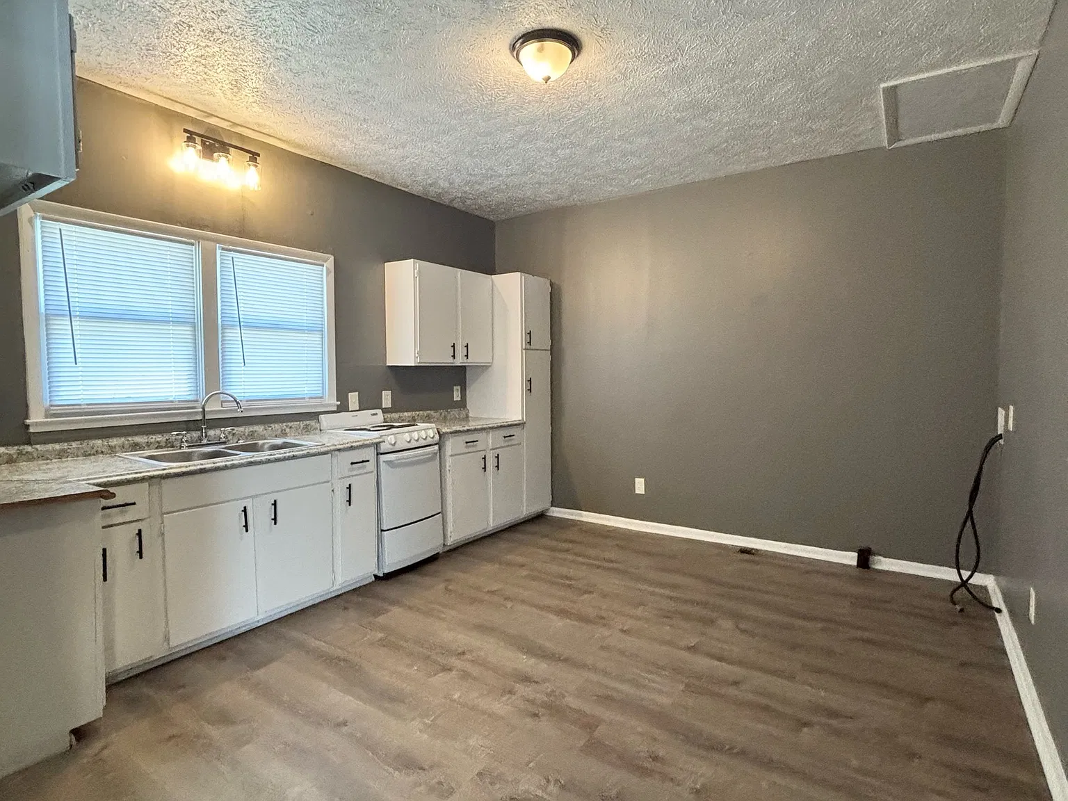 3518 Bullard Street - B — Photo 4