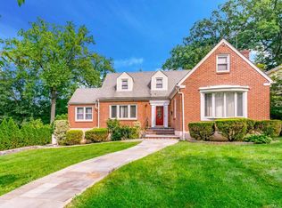 12 Ritchie Dr, Yonkers, NY 10705