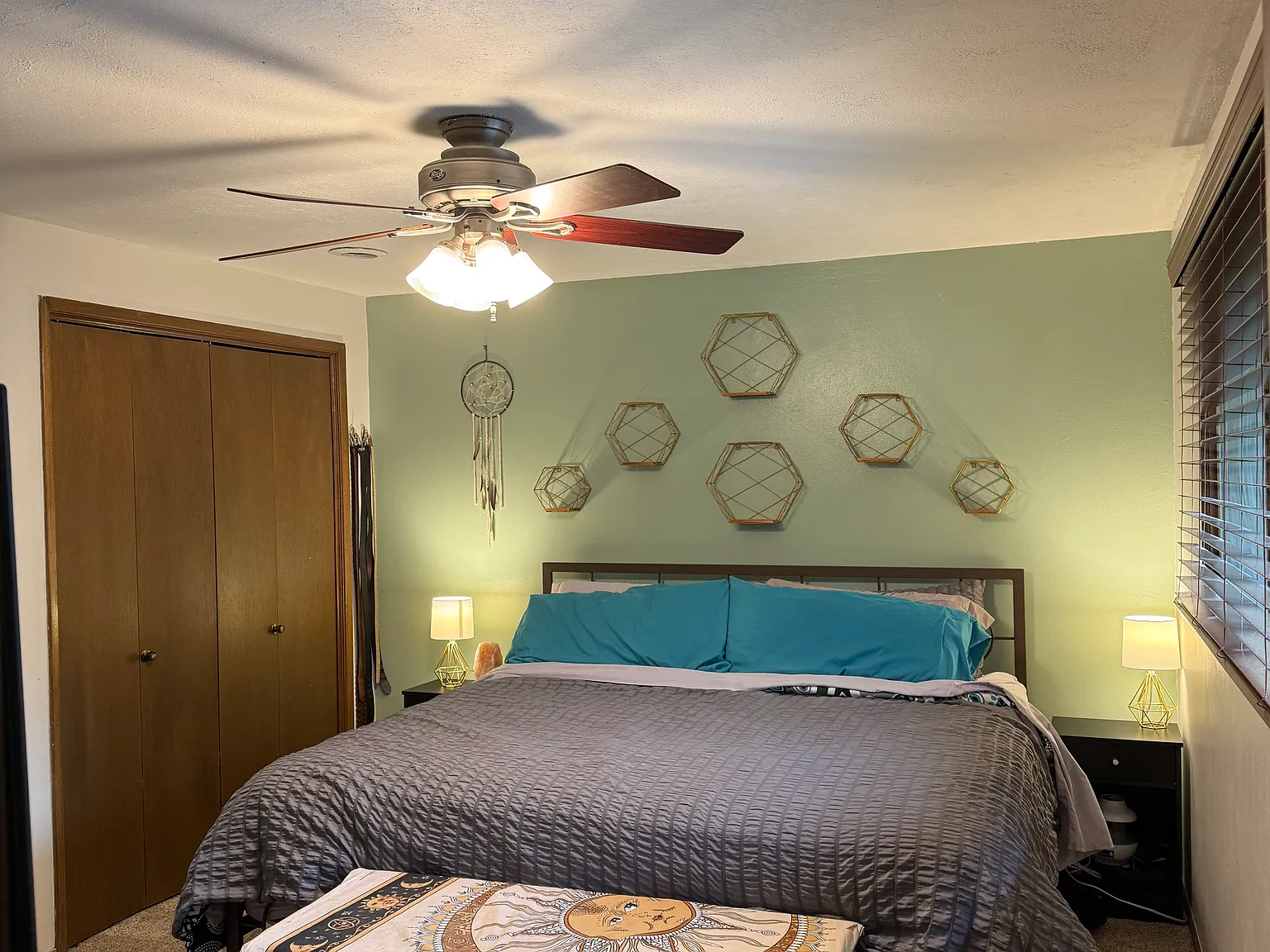 5 bed, 2485 sqft, $3,200 — Photo 4