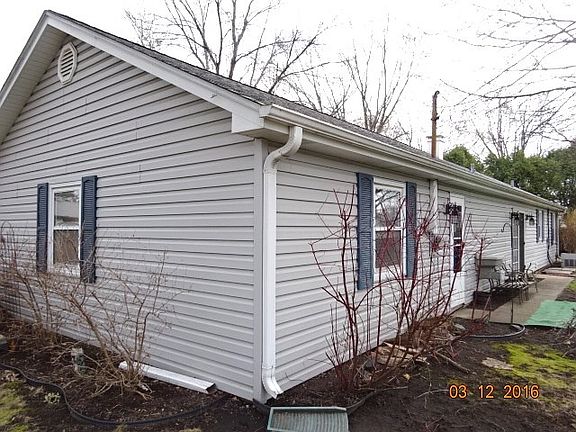 3rd image of 22821 W Davy Ct