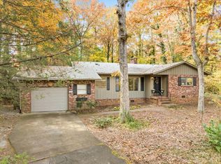 721 Heatherwood Dr, Hendersonville, NC 28792
