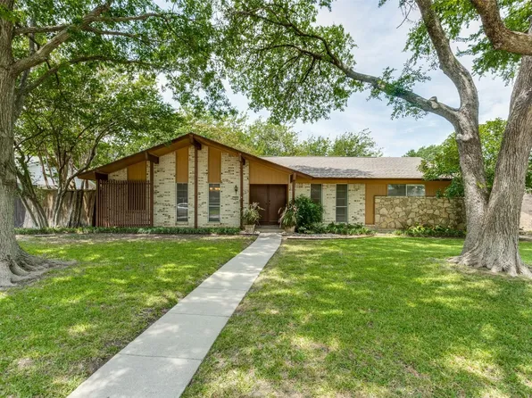 704 Carleton Dr, Richardson, TX 75081