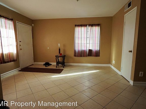 4th image of 1034 E 6th St APT 301