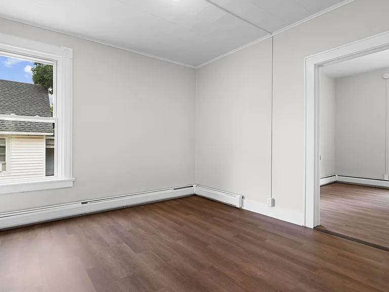 35 Newton St #2 — Photo 10