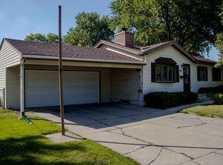 8504 B St, Omaha, NE 68124