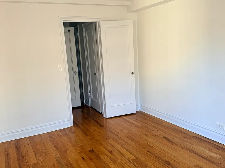 814 W End Ave #13D — Photo 11