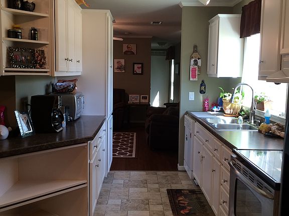 3rd image of 25481 Poirrier Ln